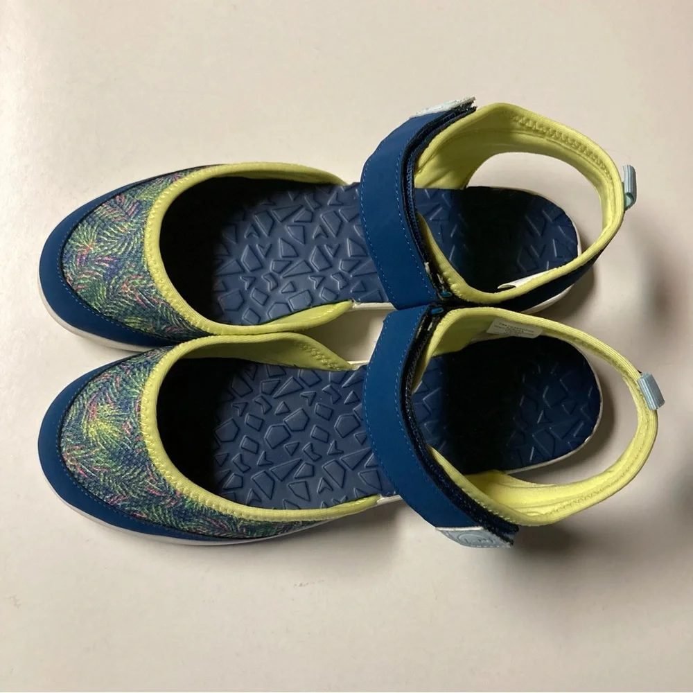 NWT Lands End Girls Mary Jane Water Shoes Size: 6 BALTIC TEAL MULTI PALM